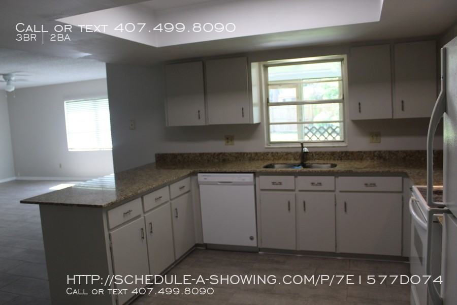 401 Diane Cir - Photo 3 of 8