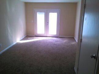 815 N Hill Ln - Photo 2 of 10