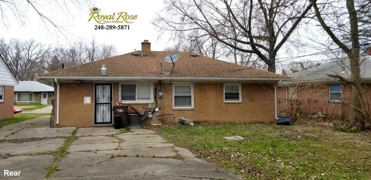 28559 Parkwood St - Photo 2 of 17