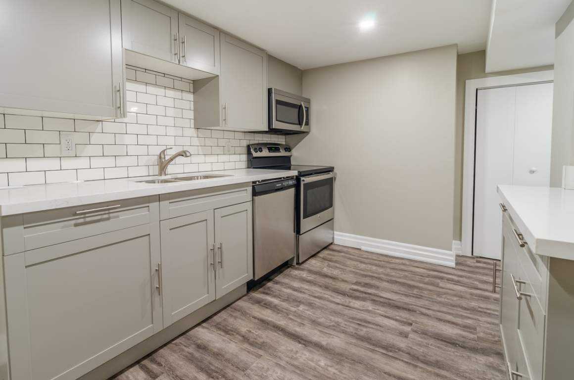 11 Balmoral Ave S - Photo 3 of 30