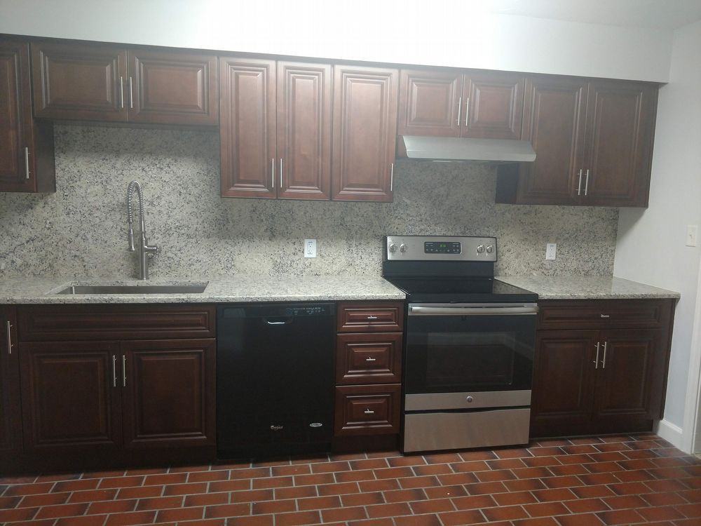1014 Ne 10th Place - Photo 2 of 11