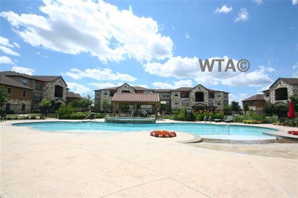 16505 Lookout Hollow ONE MONTH FREE Apartments in San Antonio, TX 78154