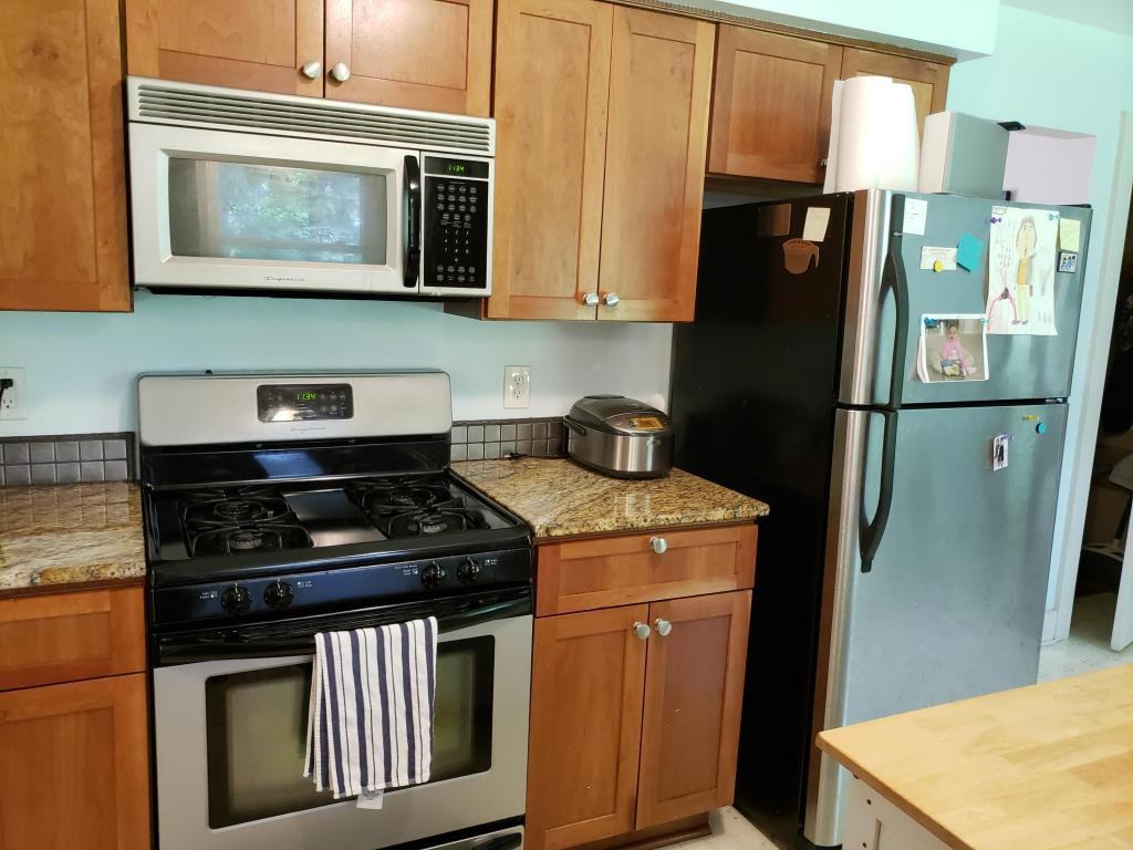 6083 N Milwaukee River Pkwy - Photo 2 of 15