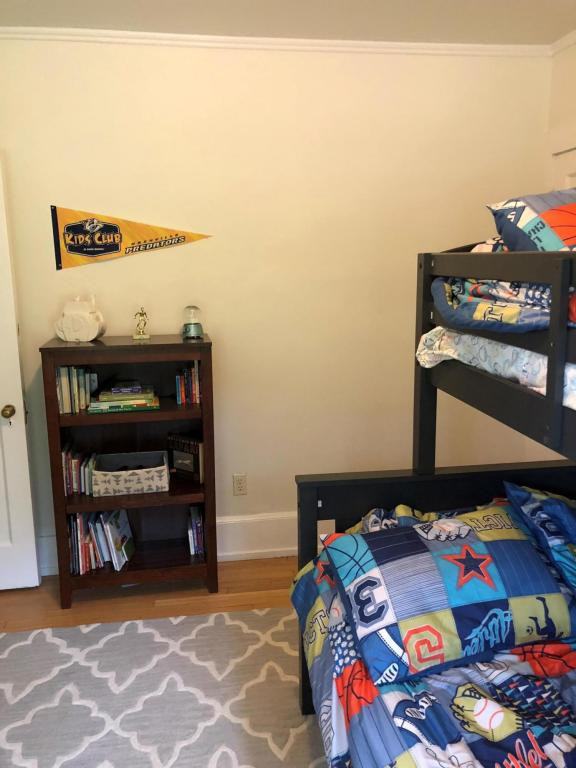 5151 N Lake Dr - Photo 2 of 50