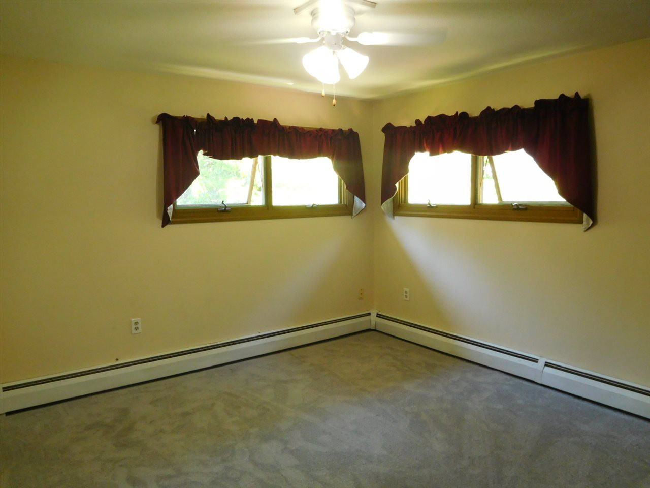 2 Sunset Cir #2nd Floor - Photo 3 of 5