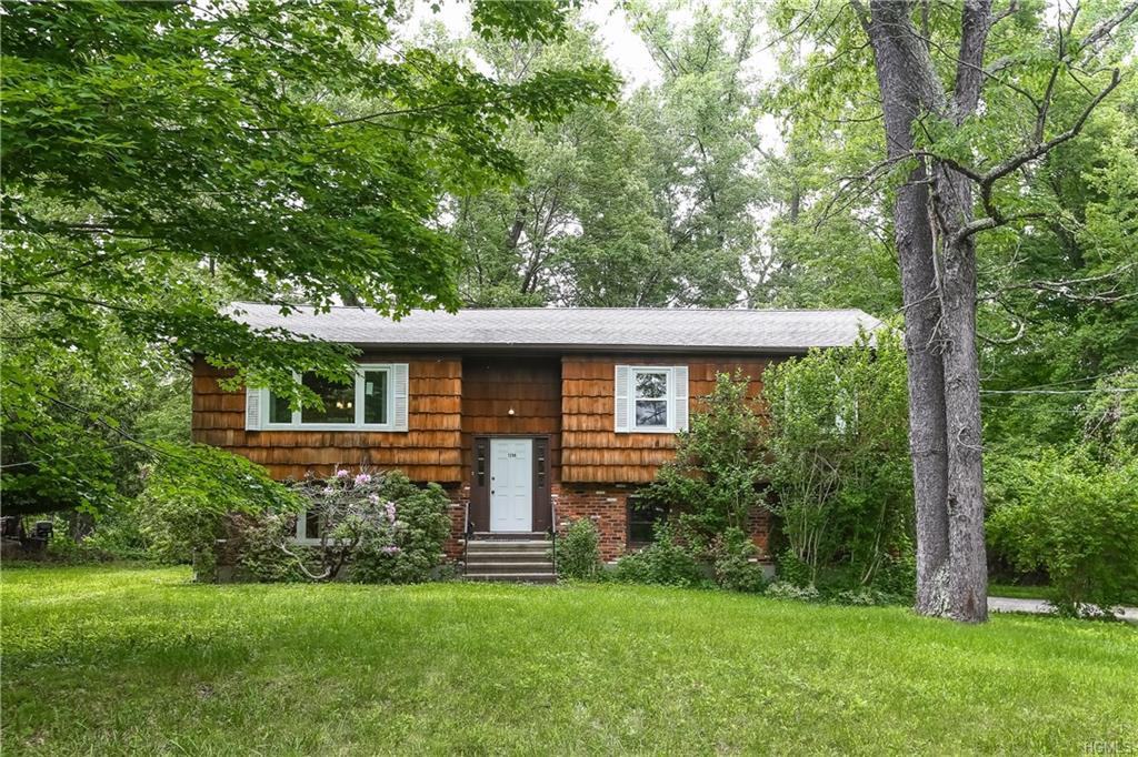 1290 Oak Knoll Dr - Photo 2 of 33