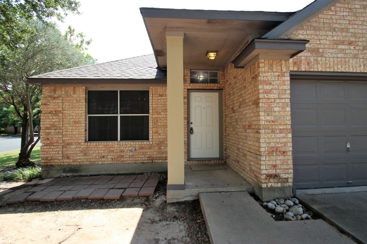 12400 Captain Hopkins Cove - Photo 2 of 25