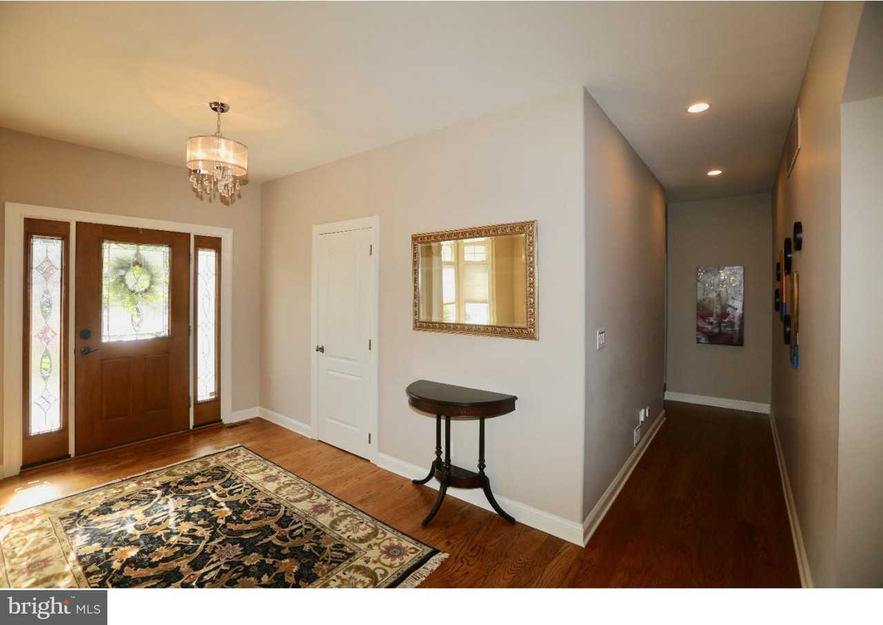 6 Lamson Ln - Photo 3 of 25