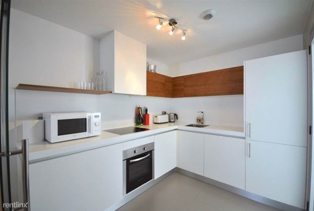 618 Anacapa St #7 - Photo 3 of 8