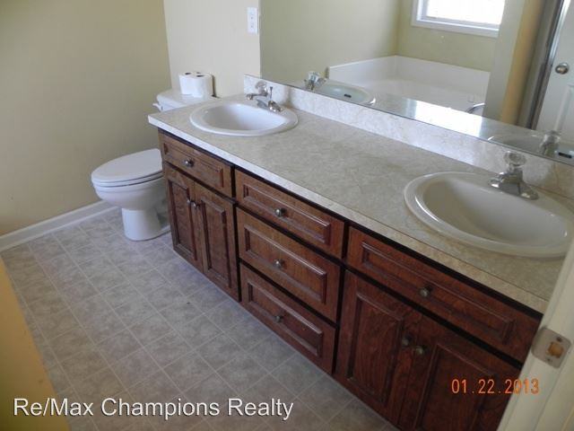 6 Redwood Dr - Photo 3 of 17