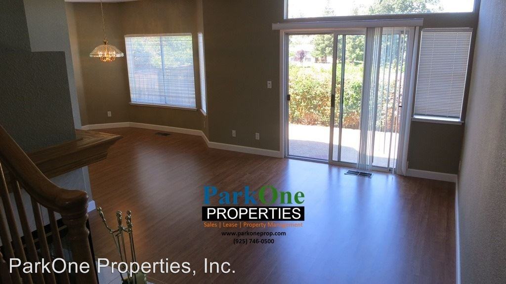 1473 Indianhead Cir - Photo 2 of 16