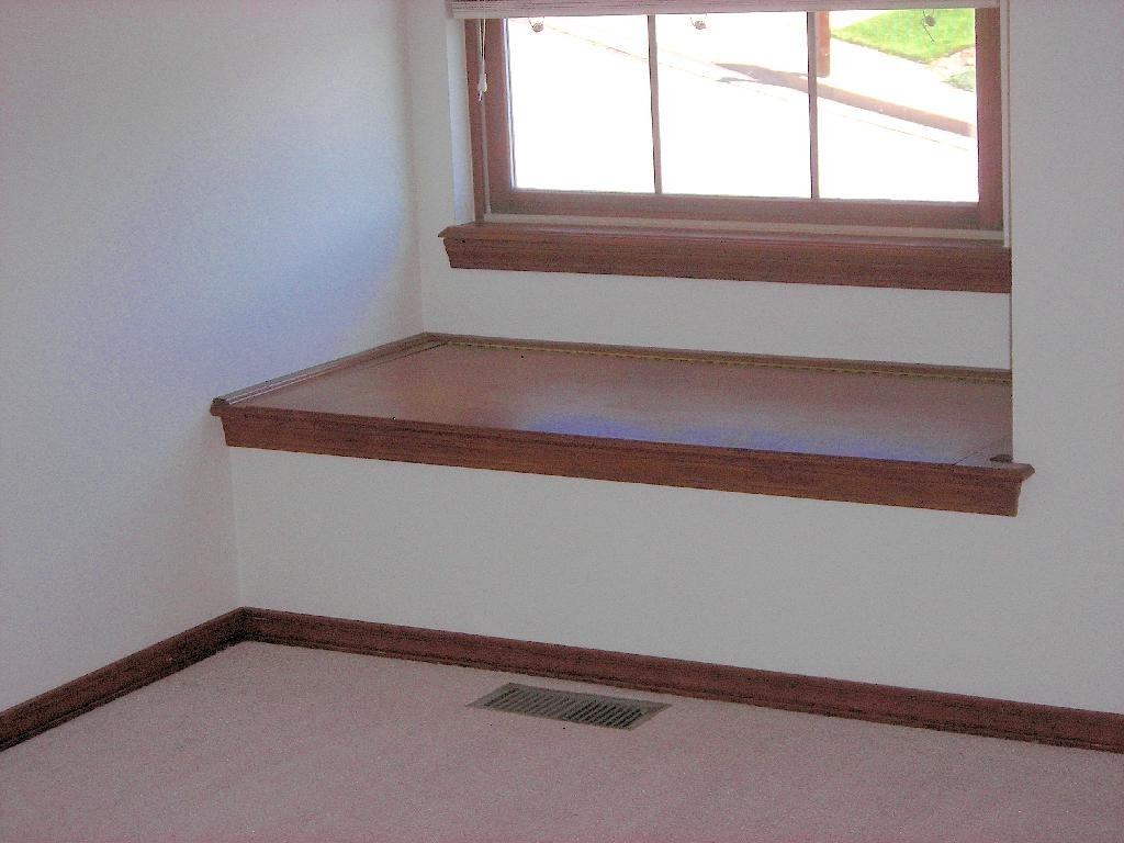 2575 Edenderry Dr - Photo 3 of 18