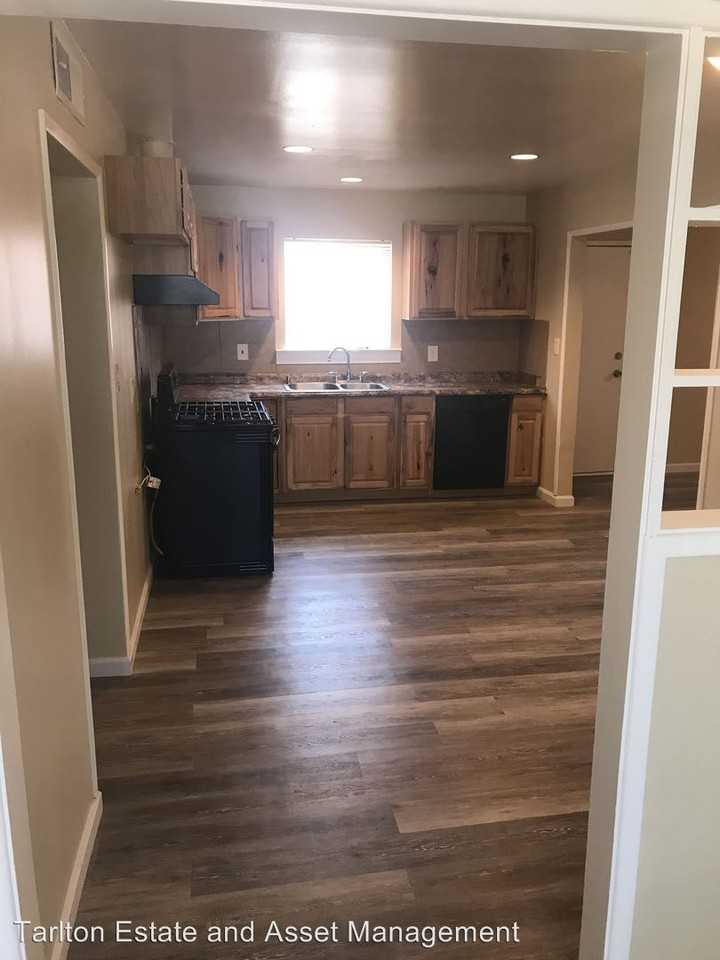 3042 W Mendes Dr - Photo 3 of 13