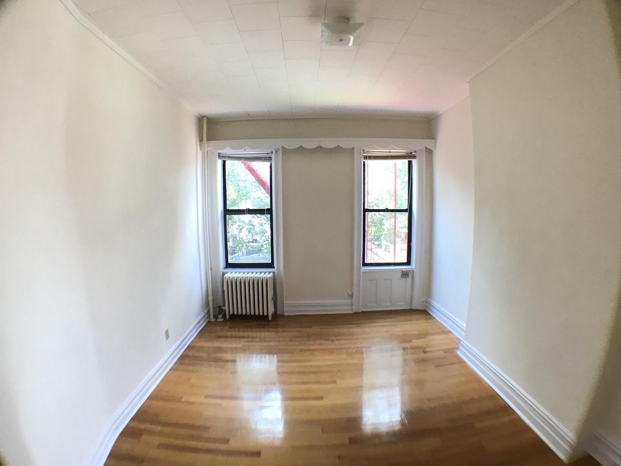 93rd St & 3rd Ave #2r