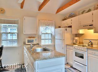 76 Centre St - Photo 3 of 10