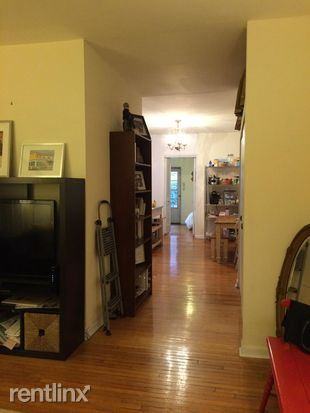 250 S 21st St #1R - Photo 3 of 5