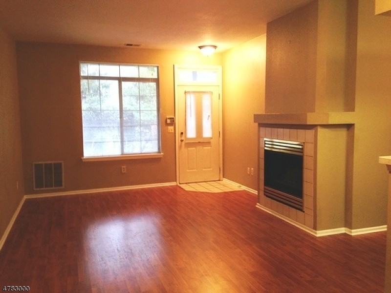 69 Wescott Rd - Photo 3 of 9