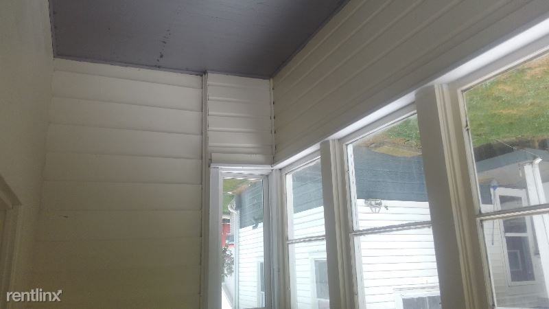 710 George St - Photo 3 of 10