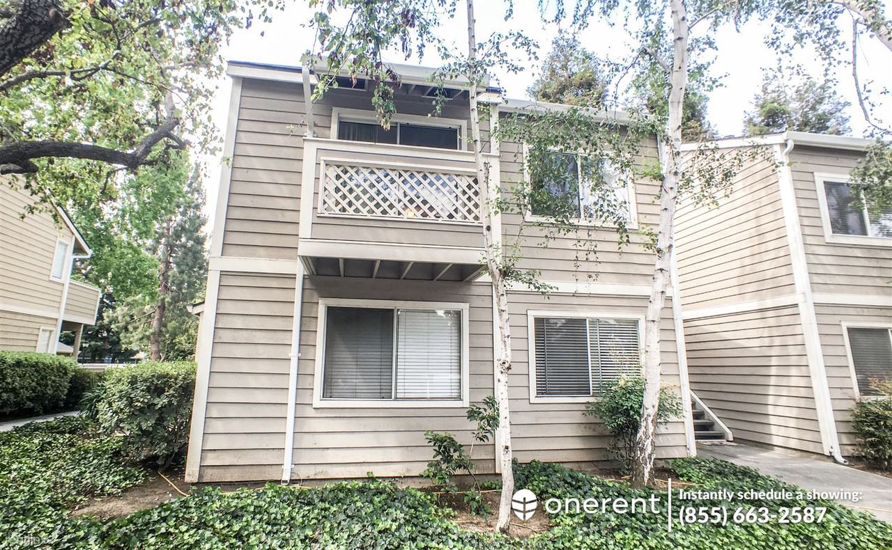 1486 Four Oaks Cir - Photo 3 of 12