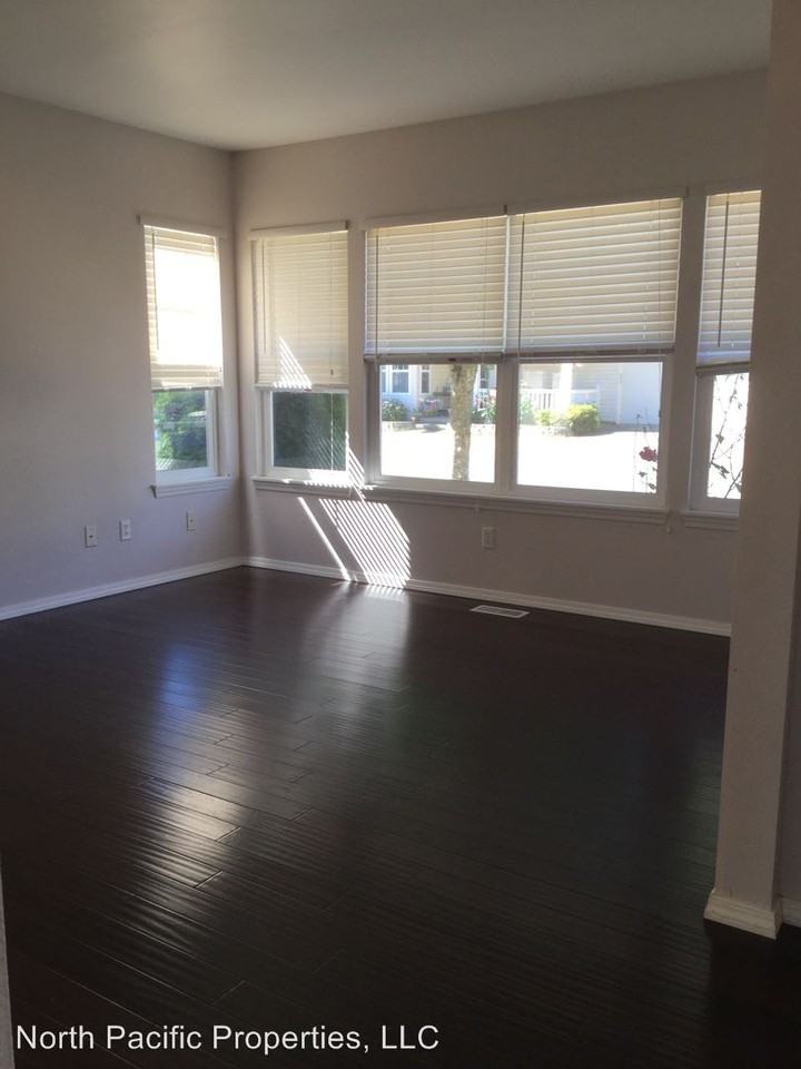 3929 NE 5th Pl - Photo 2 of 14