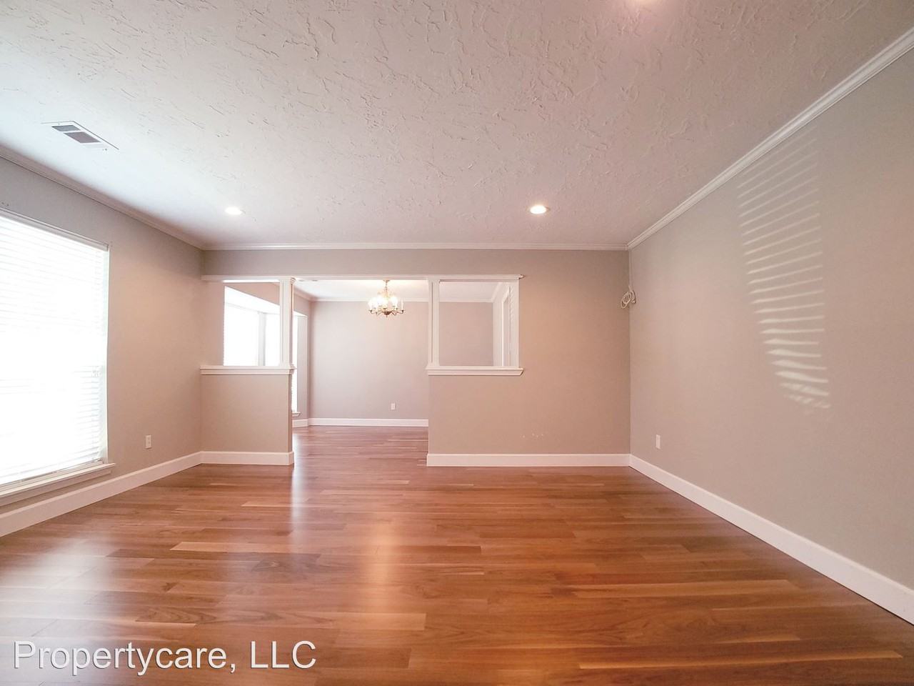 11638 Idlebrook Dr - Photo 3 of 34