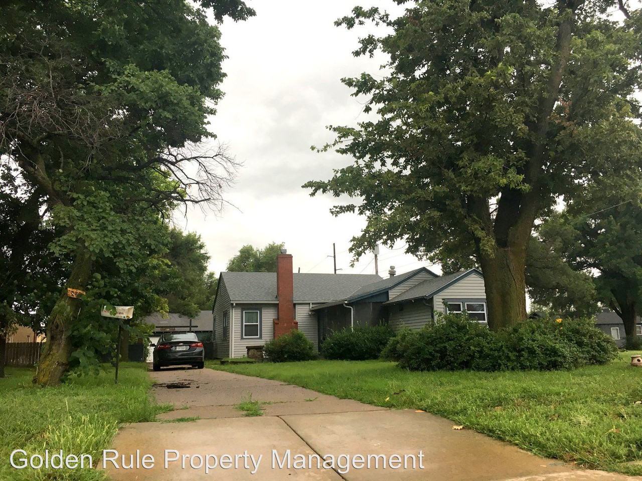 823 W 1st Ave - Photo 3 of 25