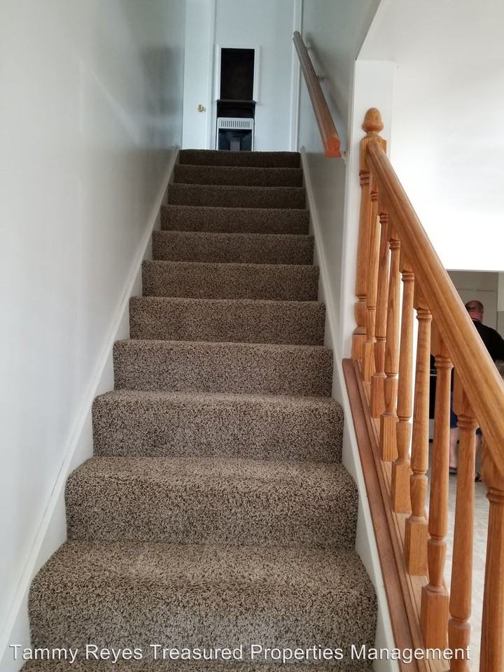 12919 El Moro Ave - Photo 3 of 9
