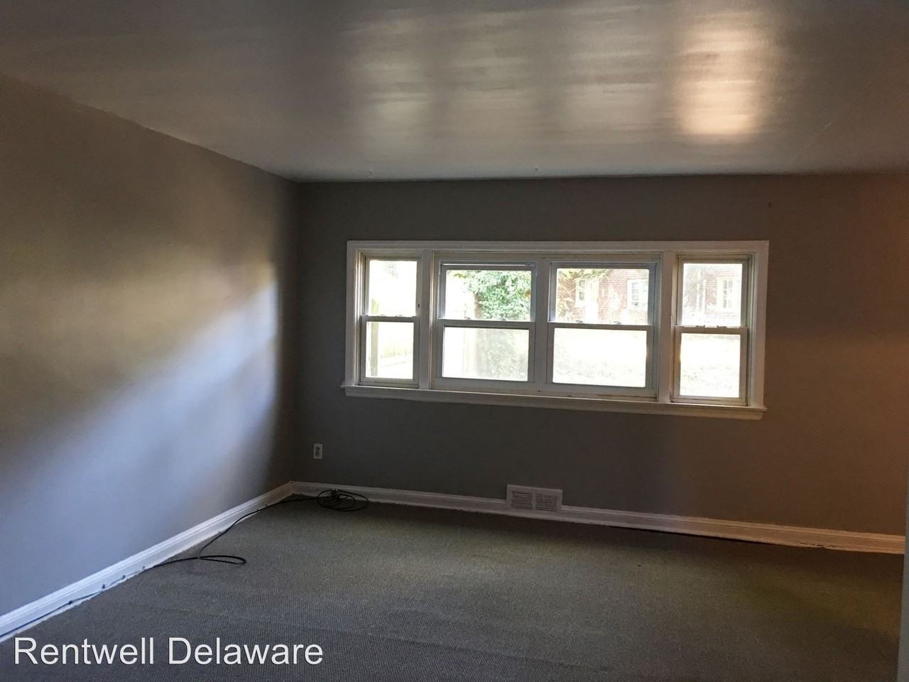 7 S Pennewell Dr - Photo 3 of 14