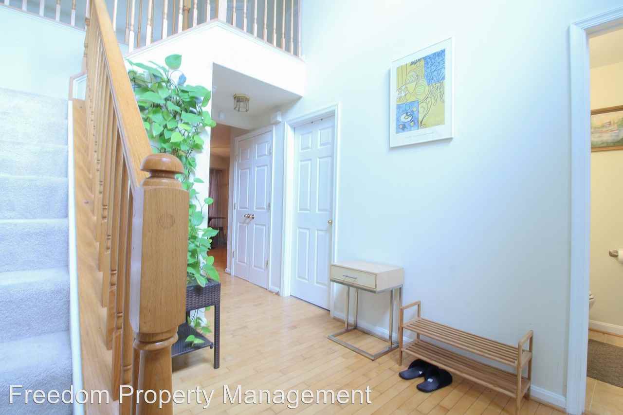 13420 Falcon View Ct - Photo 3 of 22