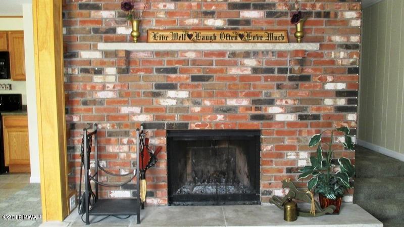 129 Hickory Dr - Photo 3 of 11