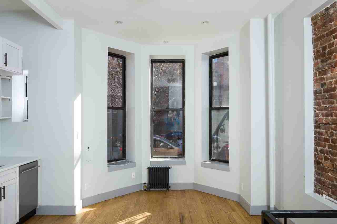 227 Hancock Street #31QY