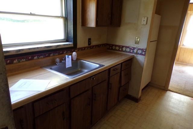 76 Charlotte St - Photo 3 of 11