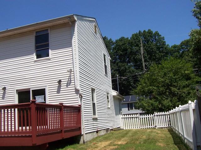 202 Forrest Ave - Photo 3 of 20