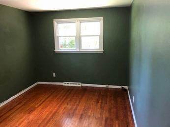 922 Bentley Rd - Photo 3 of 14