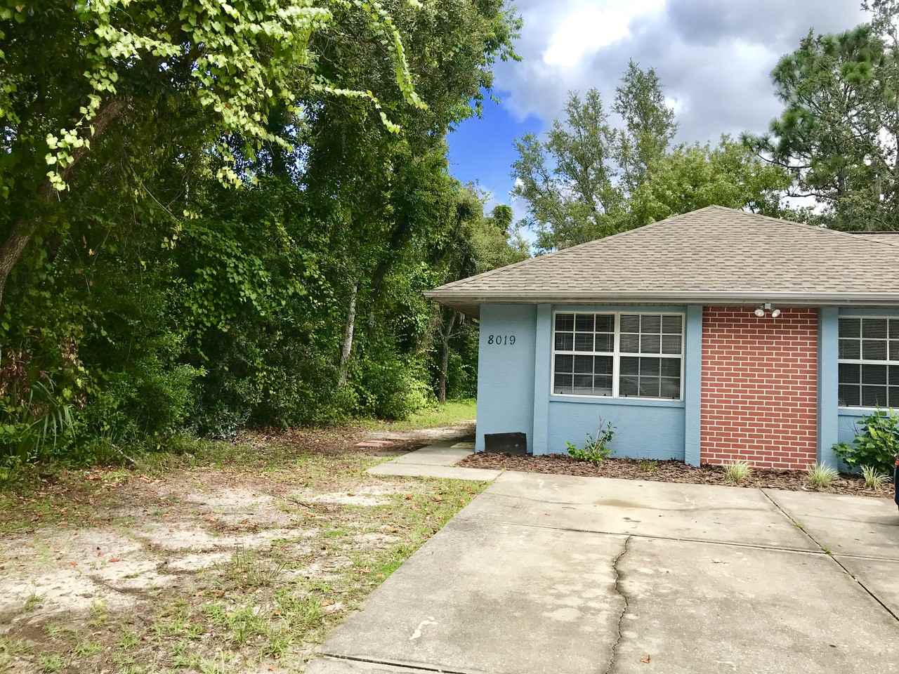 8019 Canterbury St - Photo 2 of 15