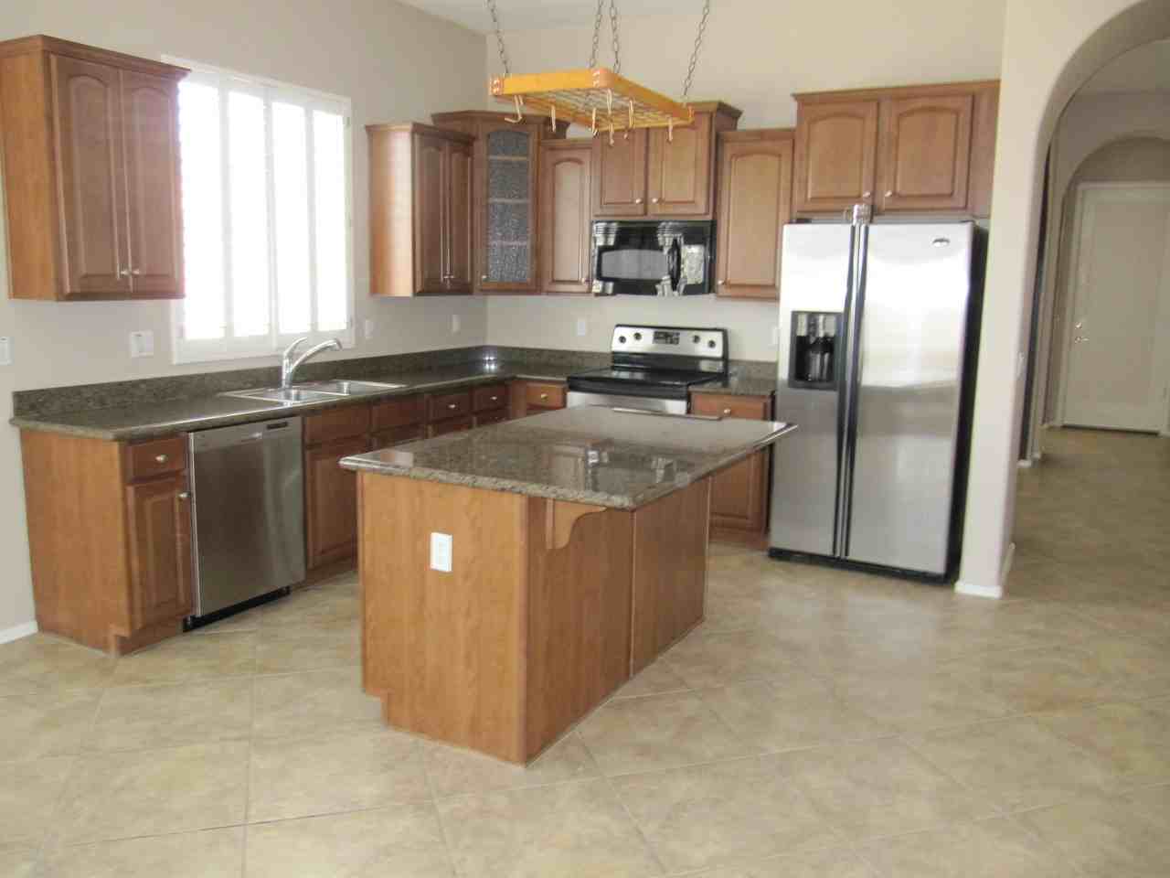 3035 W Cottonwood Ln - Photo 3 of 24