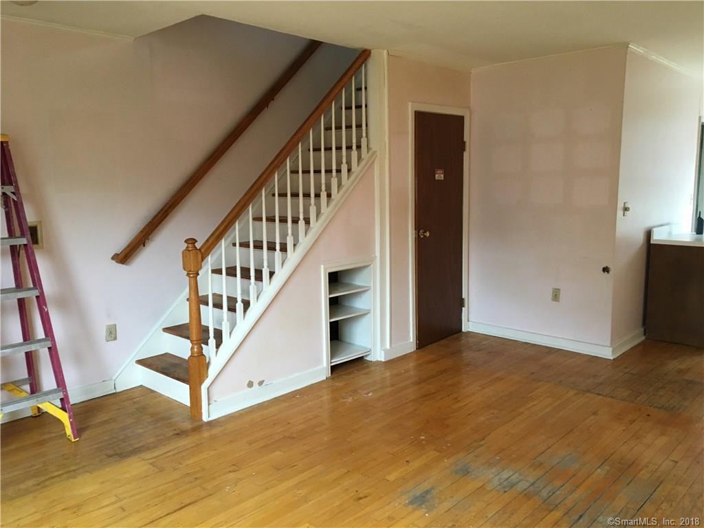 259 Pennsylvania Ave - Photo 2 of 14