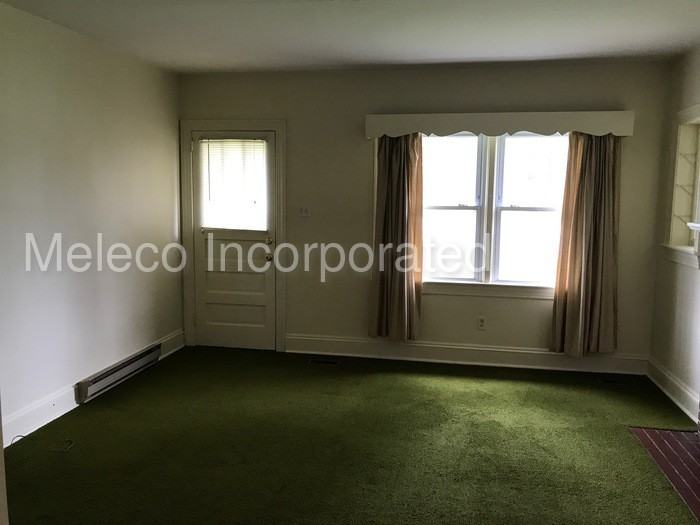 707 Julian R Allsbrook Hwy - Photo 2 of 9