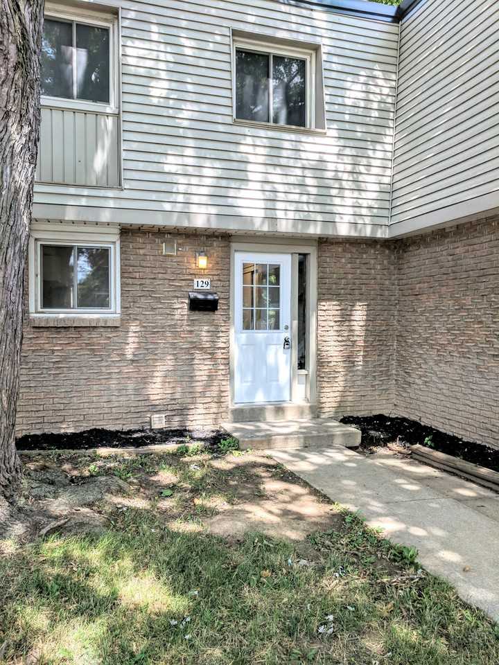 129 Old Pine Trail, St. Catharines, ON L2M 3 Bedroom House for Rent for