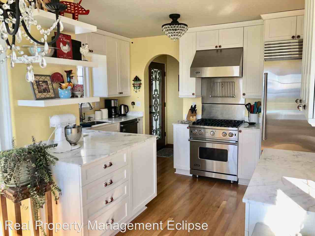 2221 Eastmont Way W - Photo 3 of 24