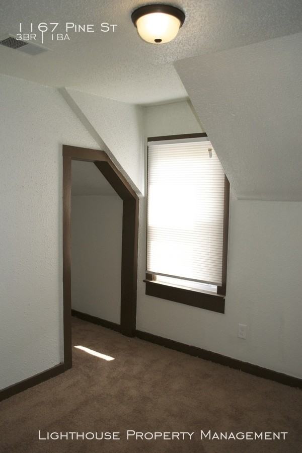 1167 Pine St - Photo 2 of 10