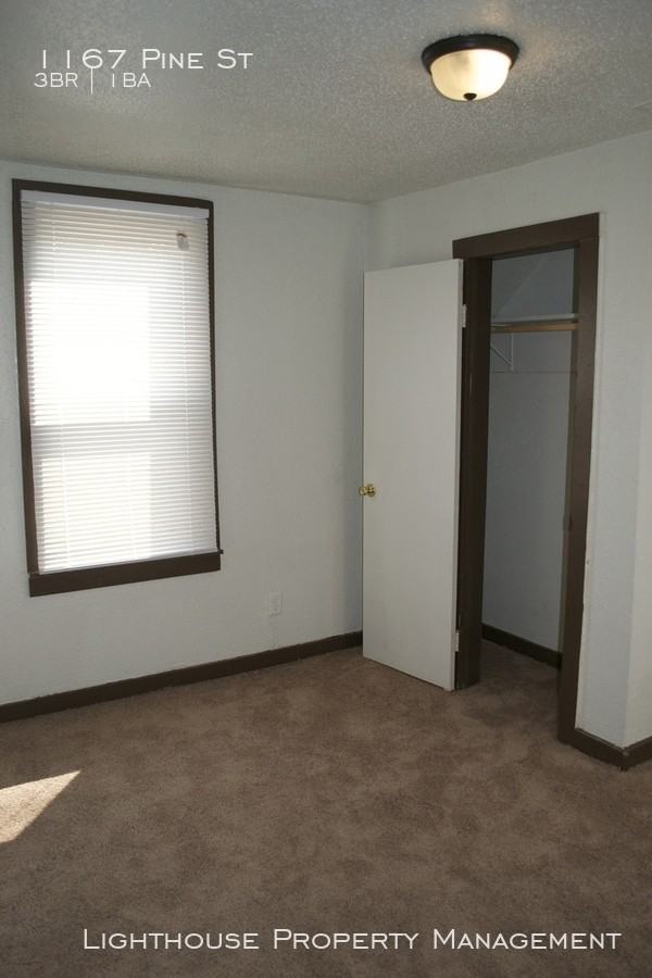 1167 Pine St - Photo 3 of 10