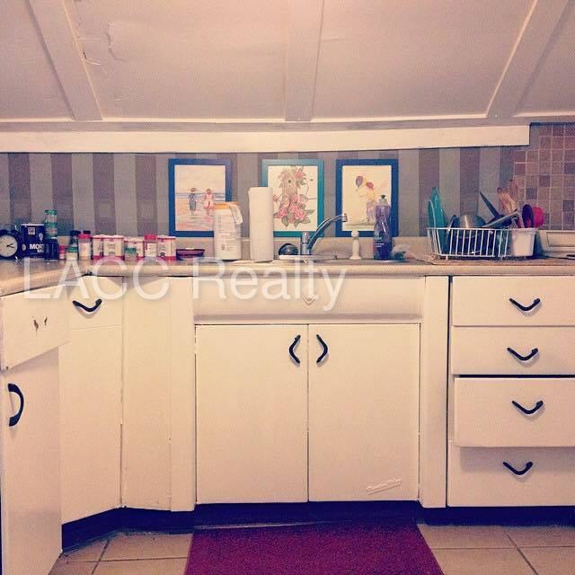 1348 S Brook St - Photo 2 of 9