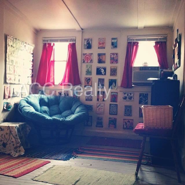 1348 S Brook St - Photo 3 of 9