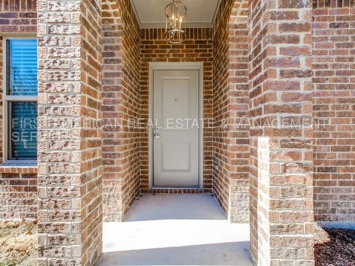 8031 Tanner Ave - Photo 2 of 24