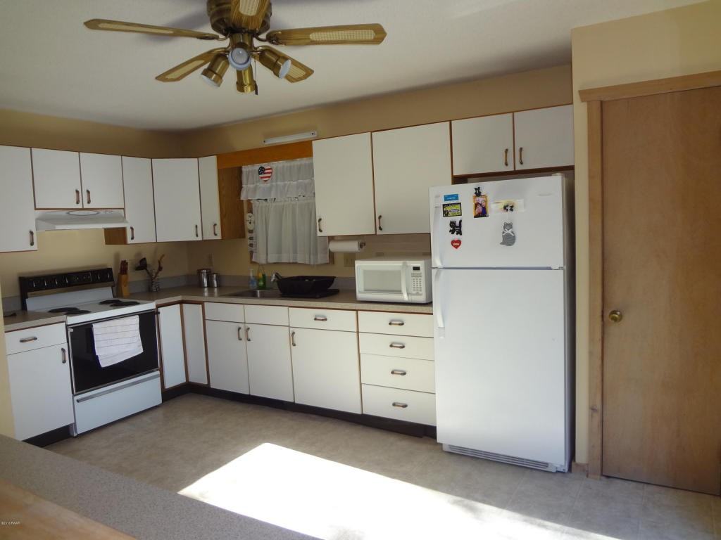 104 Briarwood Dr - Photo 3 of 35