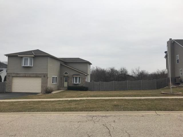 611 Lake Breeze Ct - Photo 2 of 24