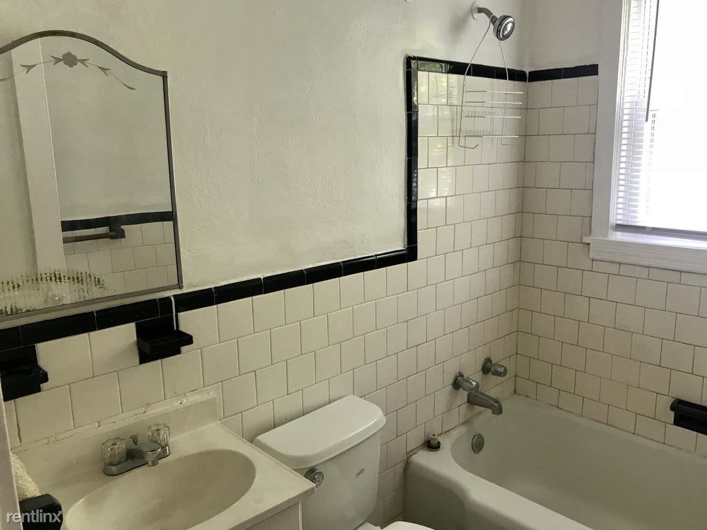 917 St Dunstans Rd #1st Floor - Photo 3 of 9