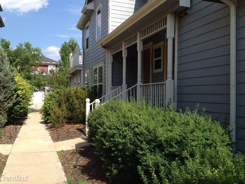 2458 Syracuse St - Photo 2 of 6