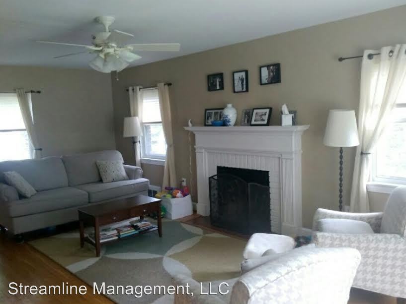 114 Lynnmoor Dr - Photo 2 of 14